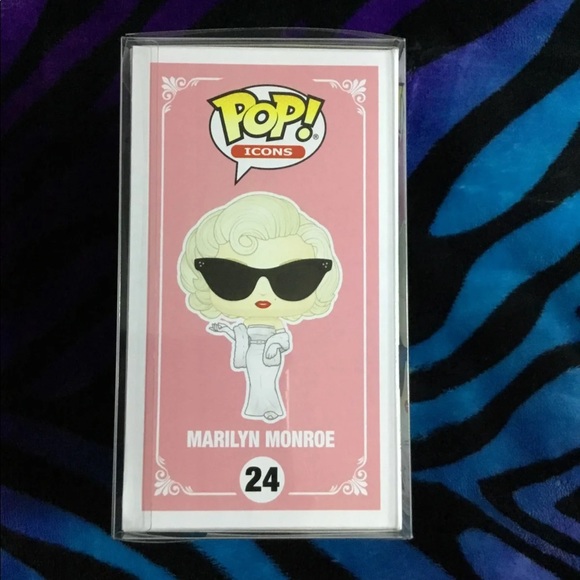 Marilyn Monroe Hollywood Funko Exclusive Pop - Picture 3 of 6